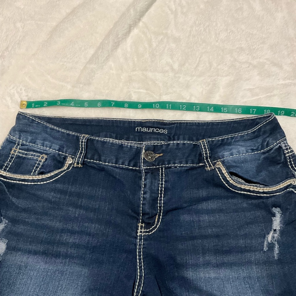 Maurices Dark Blue Distressed Jean Shorts Size 18 - Picture 4 of 4